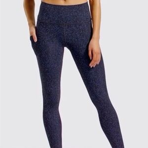 Athleta Salutation Stash Pocket II Gravel 7/8 Leggings